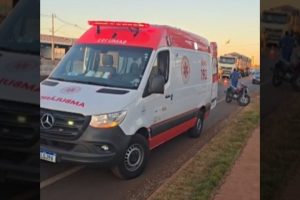 Acidente entre moto e caminhão deixa motociclista gravemente ferido em Maringá
