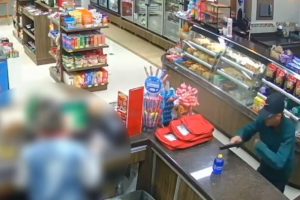 Assaltante que roubou posto de combustíveis em Maringá é procurado; Polícia divulga imagens do crime