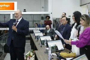 Câmara de Maringá empossa Professor Pacífico