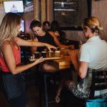Deflação geral de agosto auxilia recomposição de preços em bares e restaurantes