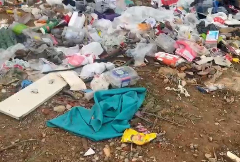 Homem é preso por jogar lixo em terreno baldio na Grande Curitiba