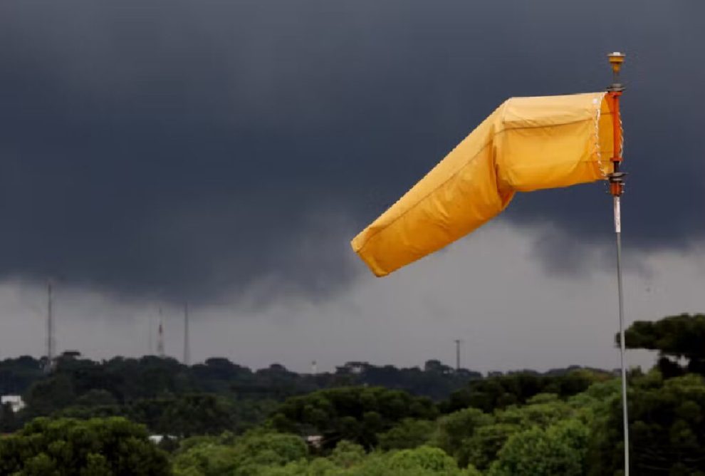 Inmet emite alerta amarelo de tempestade e ventos fortes Paraná