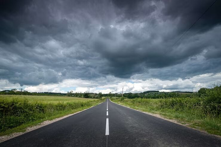 Tempestade coloca 247 municípios do Paraná em alerta; confira a lista completa