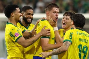 Campeonato Brasileiro: Palmeiras goleia Bragantino por 5 a 1 e permanece com folga na ponta