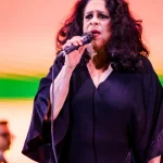 Gal Costa ressurge em disco que revisita os grandes momentos de sua carreira