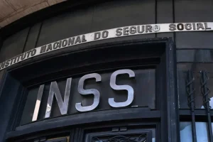 Quatro milhões de pessoas terão de fazer prova de vida no INSS