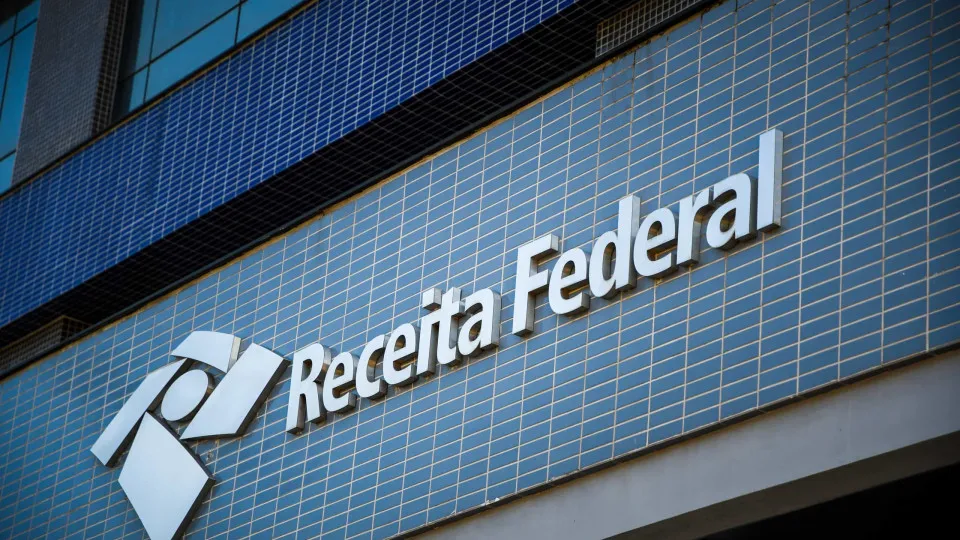 Receita detecta R$ 11,4 bi em compensações tributárias irregulares