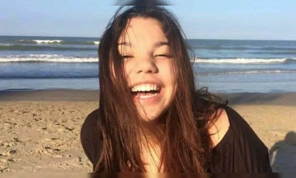 Universidade no Paraná aprova diplomação póstuma de estudante assassinada