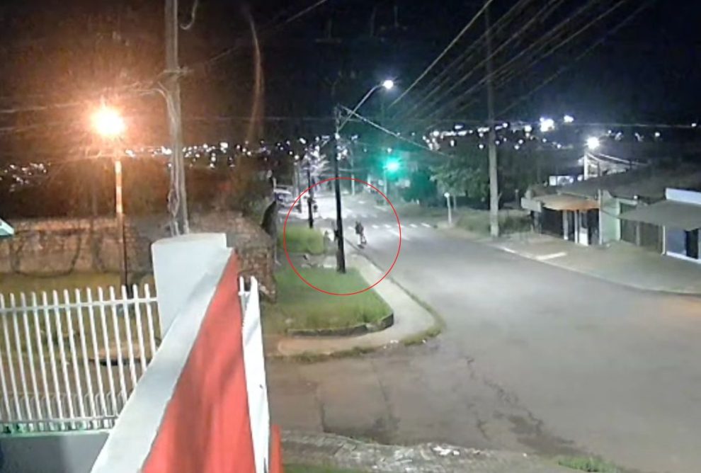 Vídeo mostra homem sendo morto ao tentar separar briga de casal